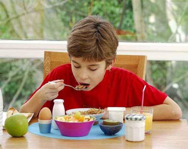 娱乐吃瓜酱喊着要吃饭,揭秘明星们的“饭局”生活  第3张